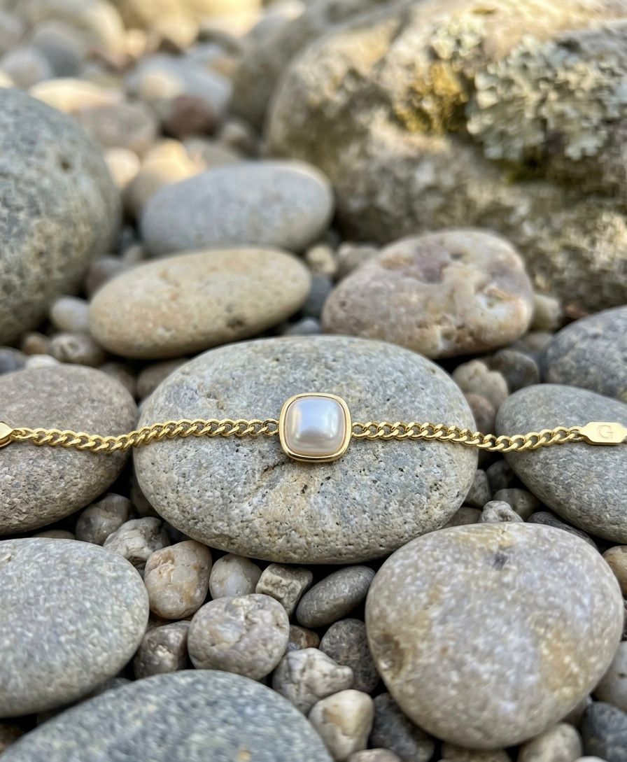 Golden Curb Chain Pearl Bracelet
