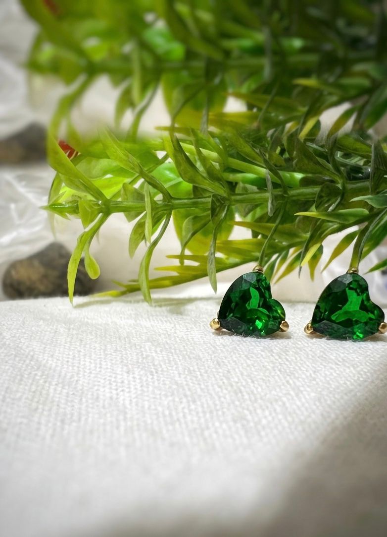 Vibrant Green Crystal Heart